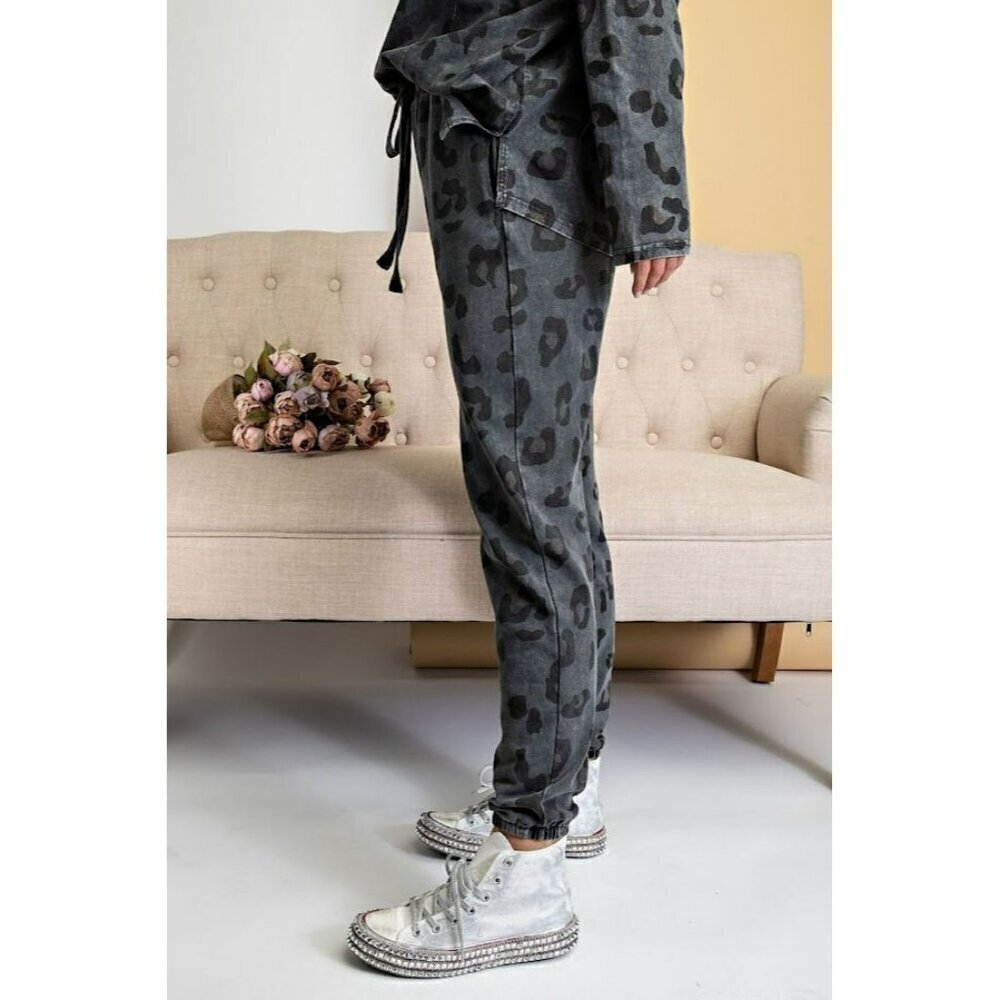 Aspen Mineral Wash Joggers in Ash Leopard - Picture 5 of 8